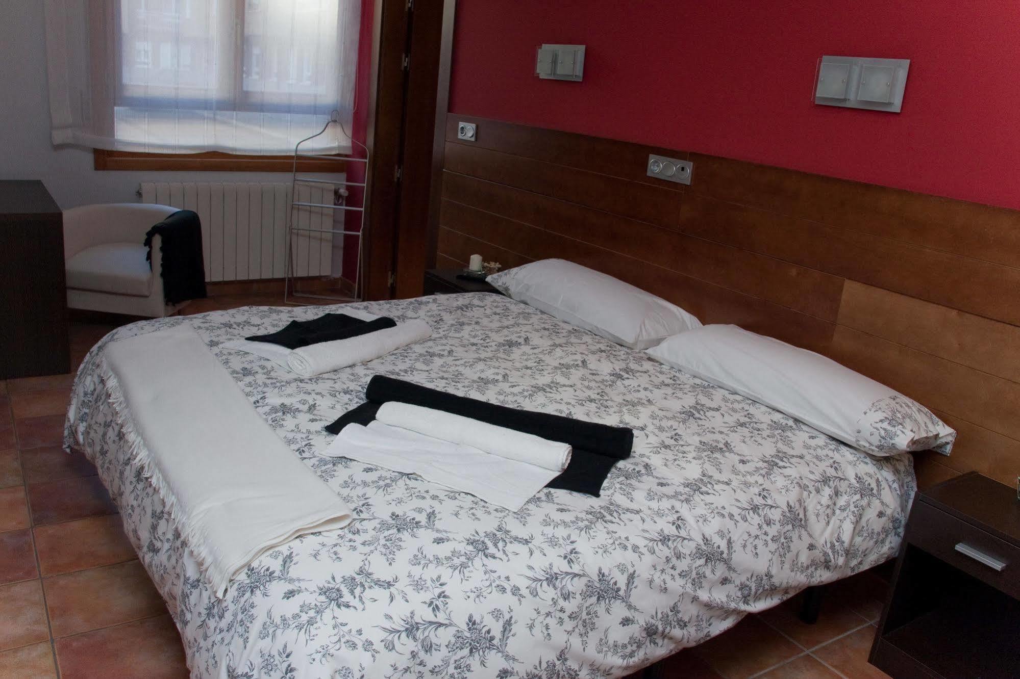 Burgo Hotel Cuentame מראה חיצוני תמונה